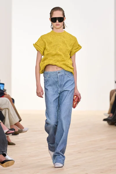 Look 38